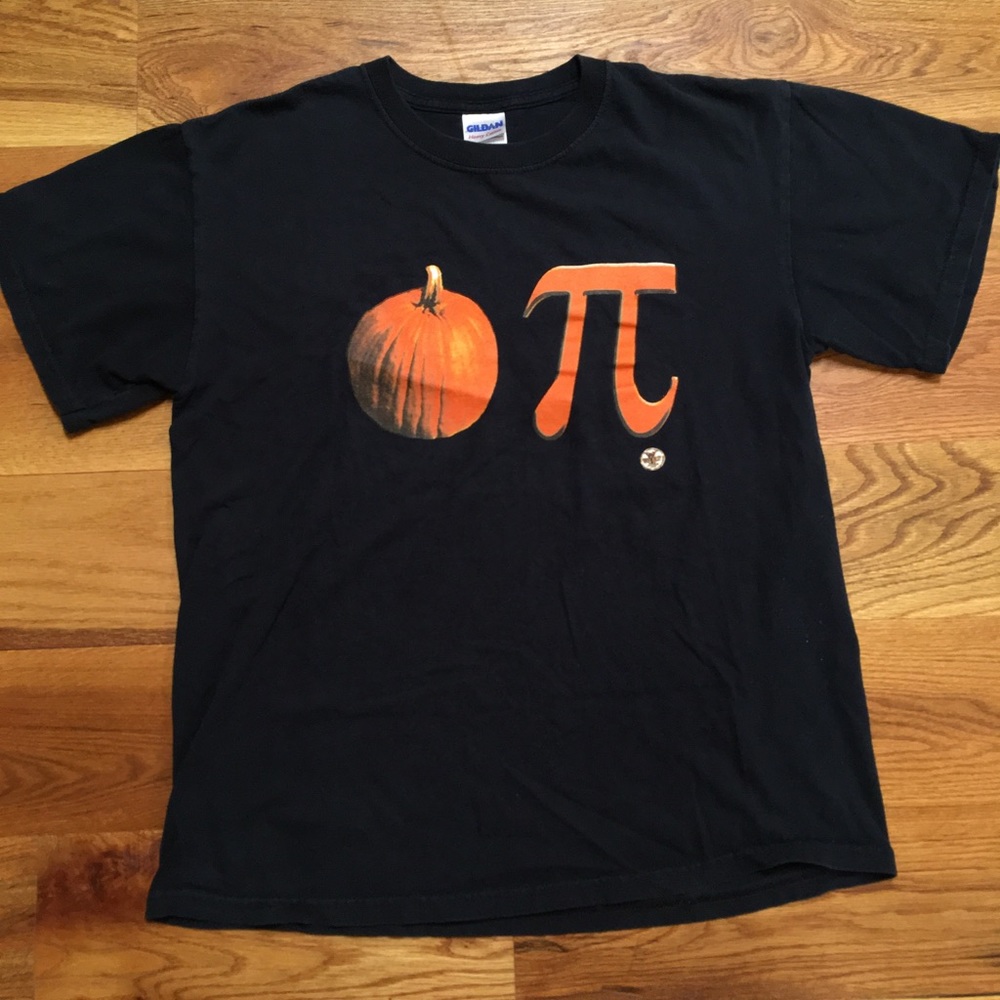 🌟 FREE W/ ANY ORDER 🌈 Pumpkin Pi T Shirt